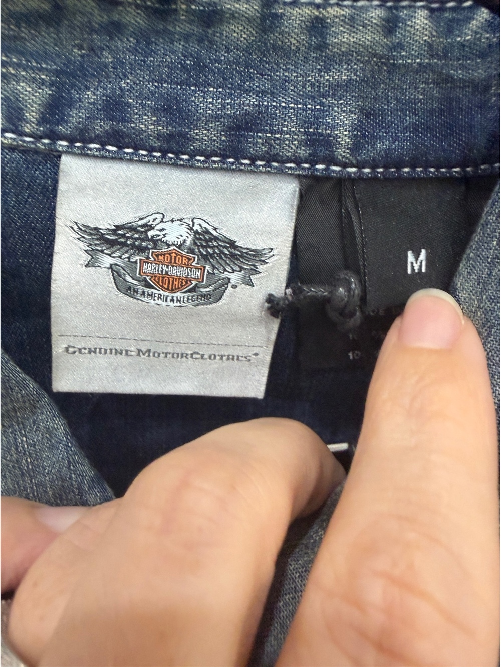 NWT Harley-Davidson Women's Denim Shirt with Roll-Tab Sleeves, Medium - Picture 5 of 6